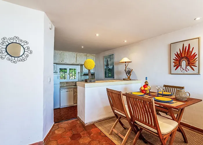 Village De Silhouette-6 By Interhome Daire